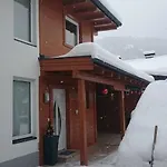 Yulia Zell am See